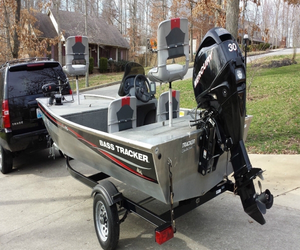 2009 Bass tracker Pro 16 Fishing boat for Sale in Mid City West, PA