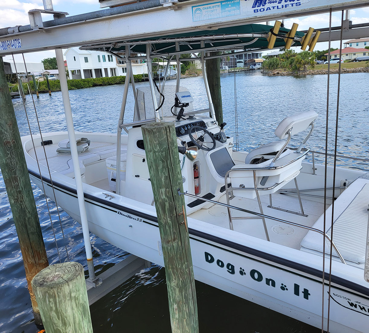 Boats For Sale by owner | 2000 22 foot Boston Whaler dauntless