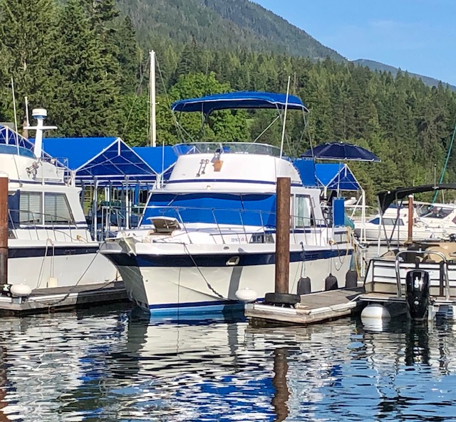 Boats For Sale in Washington by owner | 1975 36 foot Uniflite Double Cabin Motor Yacht