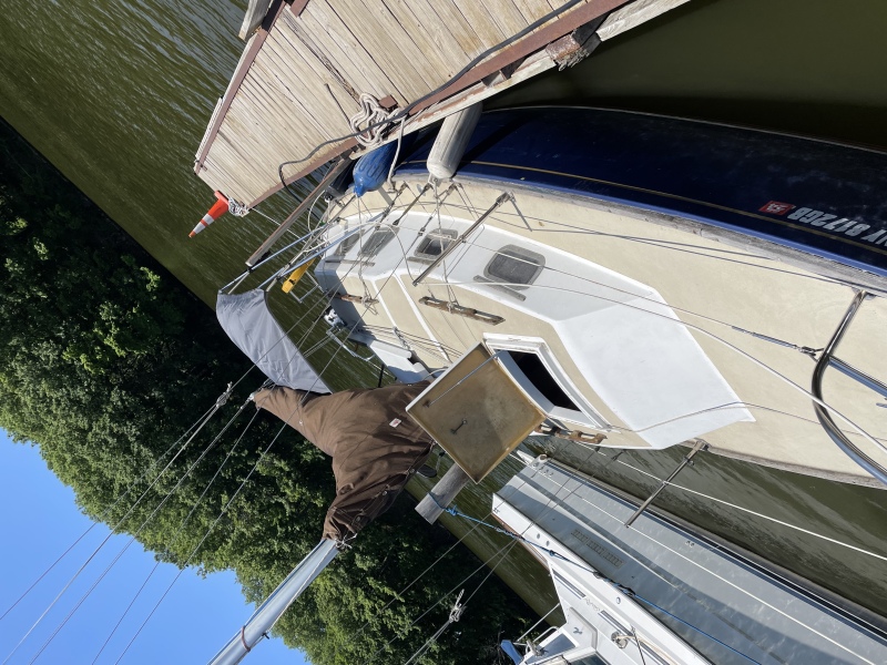 Boats For Sale in Rochester, New York by owner | 1974 Bristol Bristol 27 Dinette Model