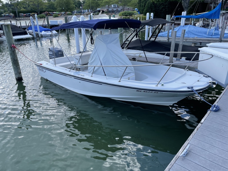 Boats For Sale in Detroit, Michigan by owner | 1993 21 foot Boston Whaler OUTRAGE 