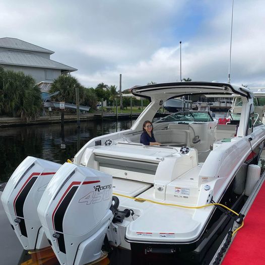35 Boats For Sale by owner | 2021 Sea Ray SLX 350  R