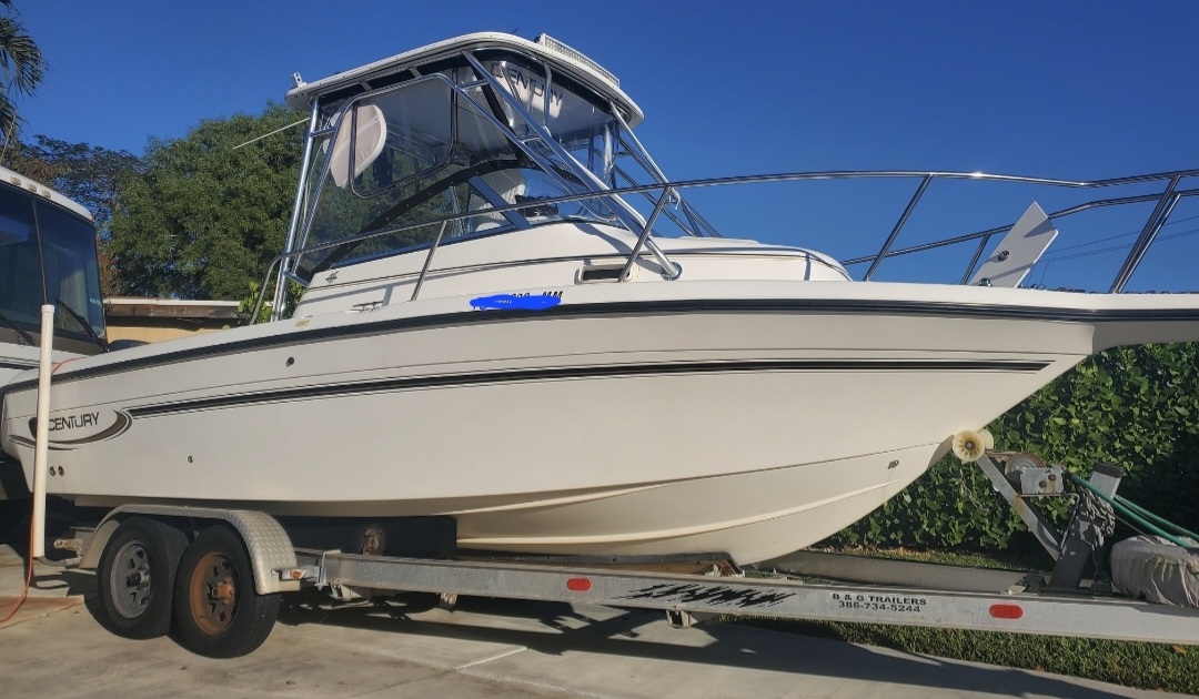 Fishing boats For Sale by owner | 2003 Century 2300 WA