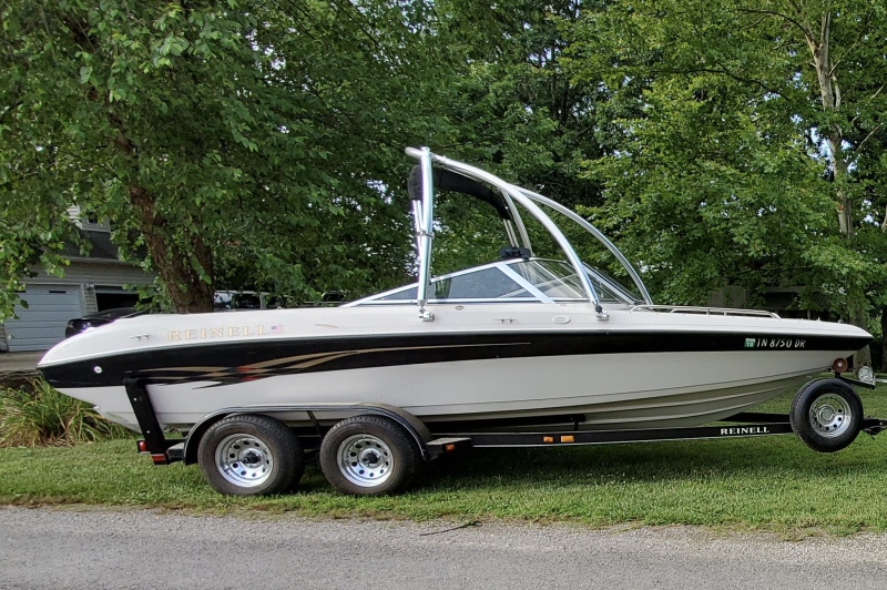 Boats For Sale in Tennessee by owner | 2002 Reinell 205 