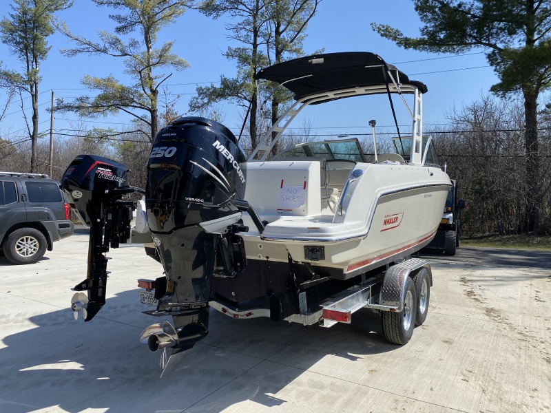 Boston Whaler Power boats For Sale by owner | 2018 Boston Whaler Vantage 230