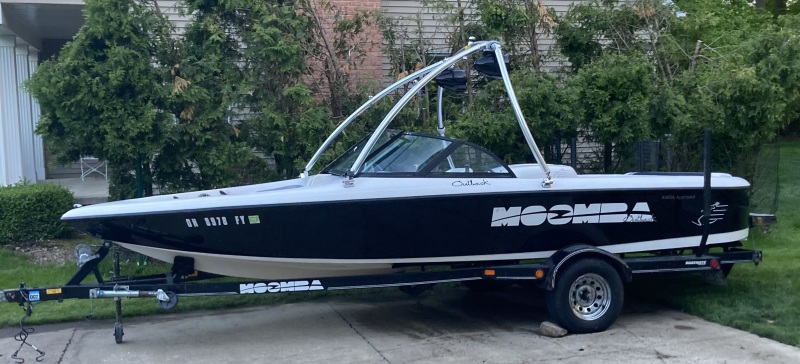 Boats For Sale by owner | 2001 21 foot Moomba Outback
