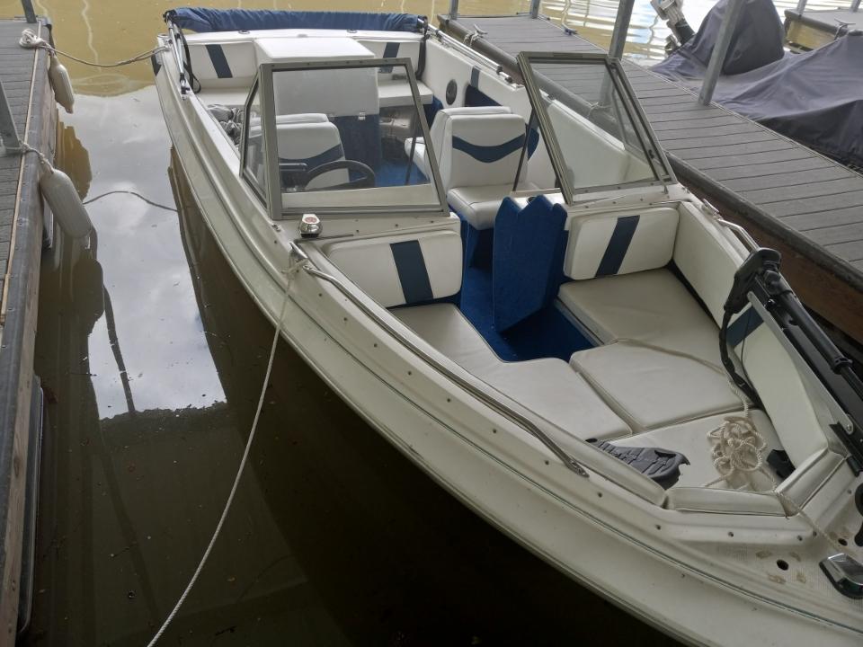 Power boats For Sale by owner | 1997 19 foot Bayliner Capri