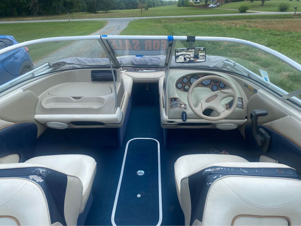 Power boats For Sale in North Carolina by owner | 1996 Bayliner 1850 capri