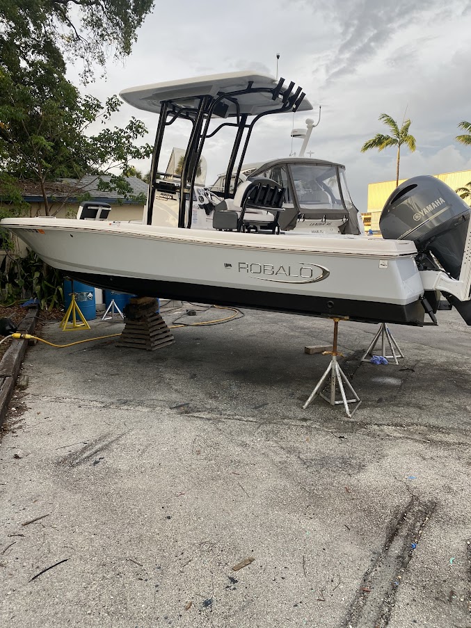 Boats For Sale in Miami, FL by owner | 2019 Robalo R226 Cayman