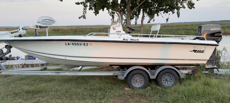 Boats For Sale by owner | 1999 21 foot MAKO Bay Shark