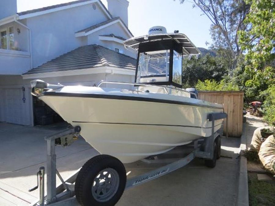 Boston Whaler Power boats For Sale by owner | 2007 Boston Whaler 210 Outrage
