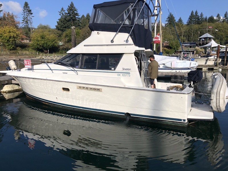 31 Boats For Sale by owner | 1993 Silverton 31 Convertible 