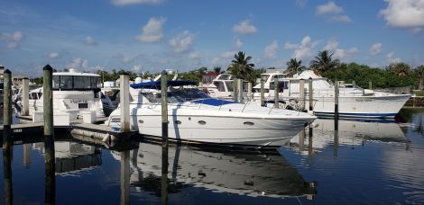 Boats For Sale by owner | 2001 Trojan 440 Express Cruiser