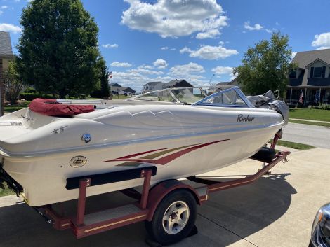 Boats For Sale in Indiana by owner | 2001 Rinker 180