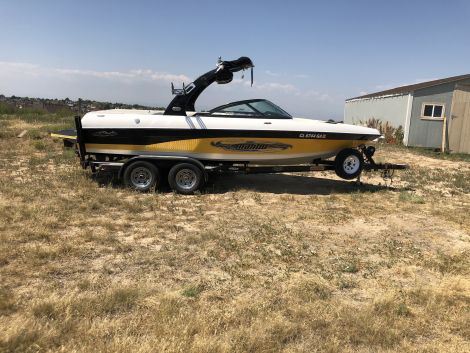Power boats For Sale in Colorado by owner | 2006 21 foot MALIBU V ride