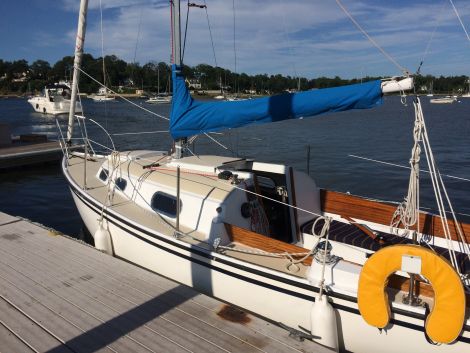 Sailboats For Sale by owner | 1971 22 foot Bristol Caravel