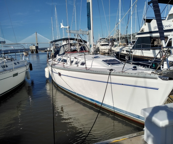 2001 Catalina Catalina 400 MKii Sailboat for Sale in Mt Pleasant, SC