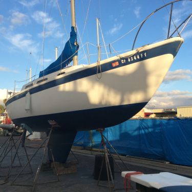 Used Sailboats For Sale  by owner | 1973 29 foot Cal 2-29