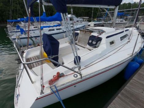 Sailboats For Sale by owner | 1985 Hunter 28.5